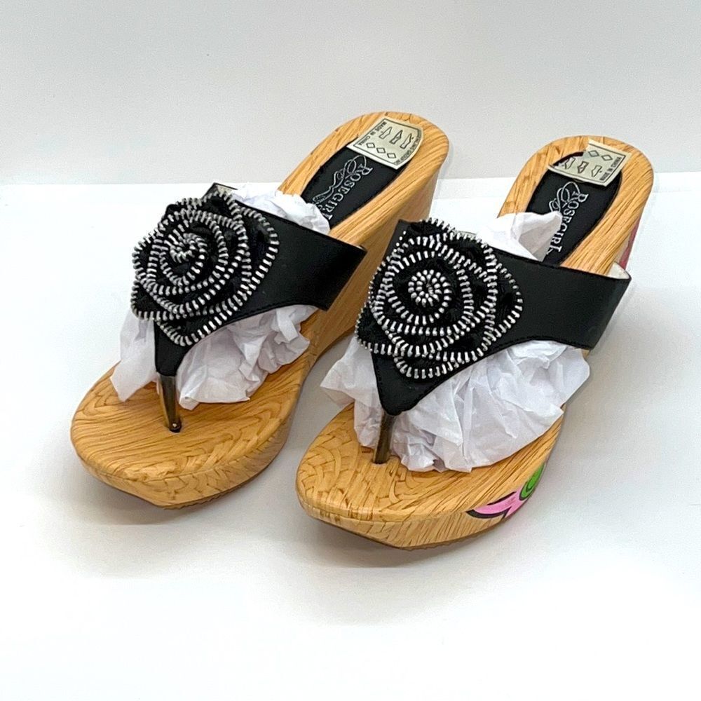 Sexy RoseGirl Wood Pattern Black Wedge Heels. Size 7.